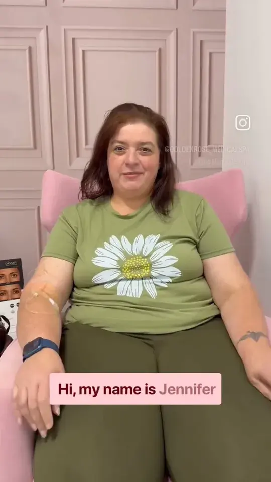 Video de testimonio de paciente de Rellenos, terapia IV, faciales y pérdida de peso